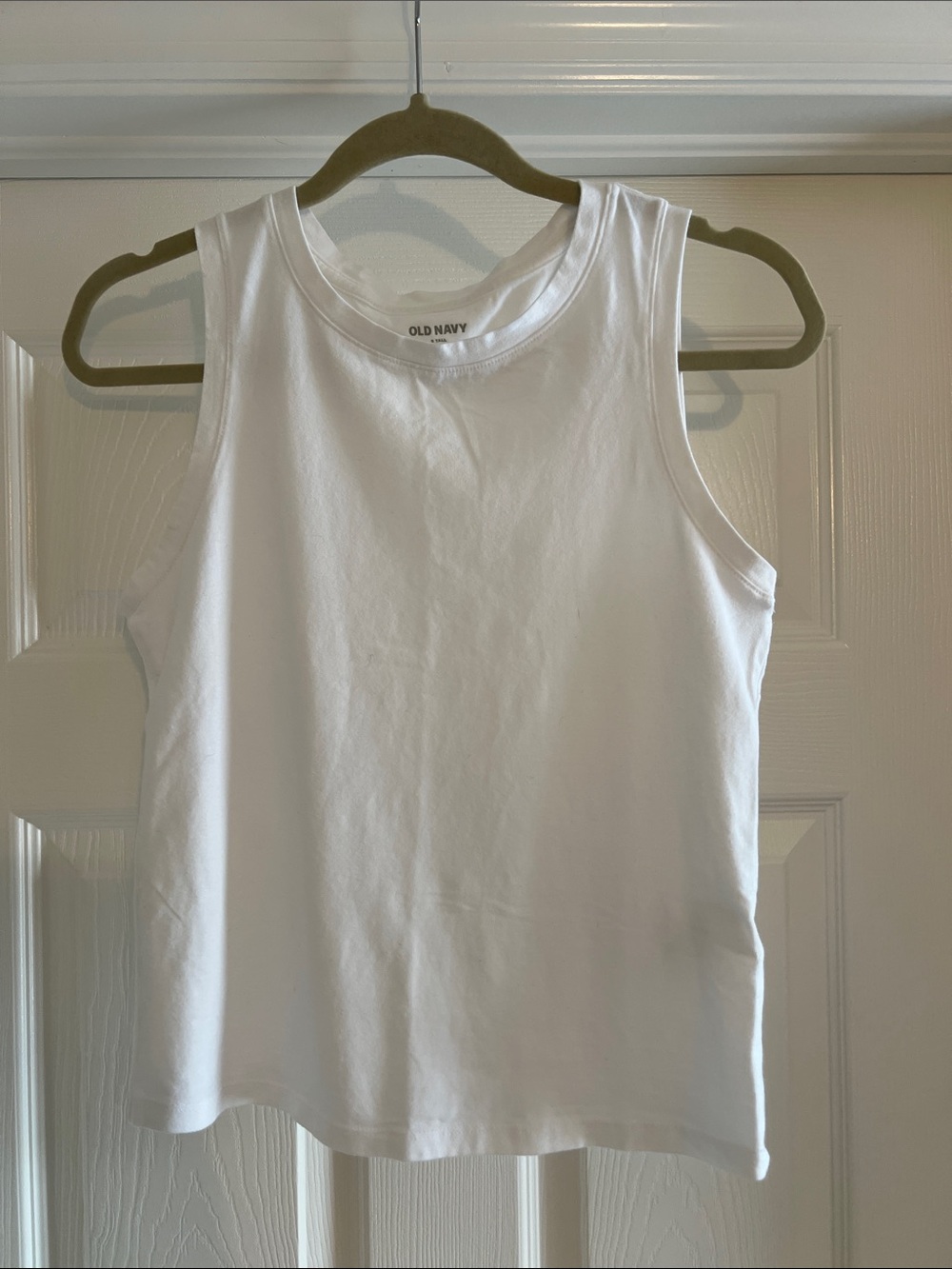 Old Navy White Cotton Wonen’s Crop Tank Top